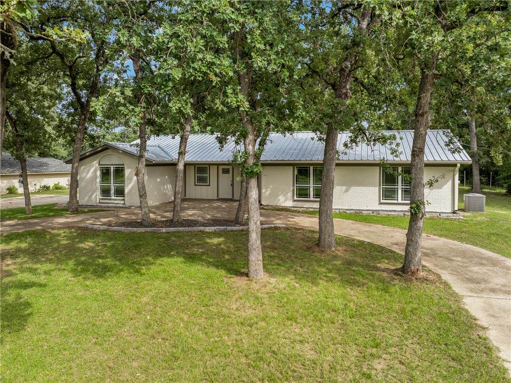 73 Fairway Dr - Photo 1