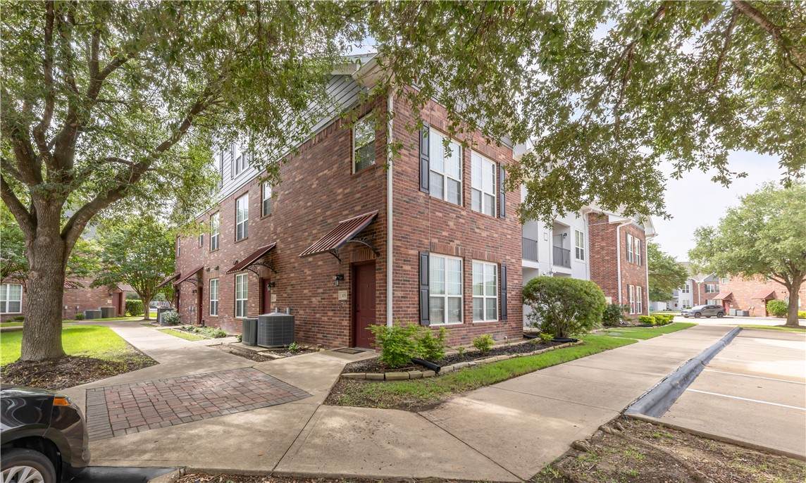 801 Luther Street - Photo 1
