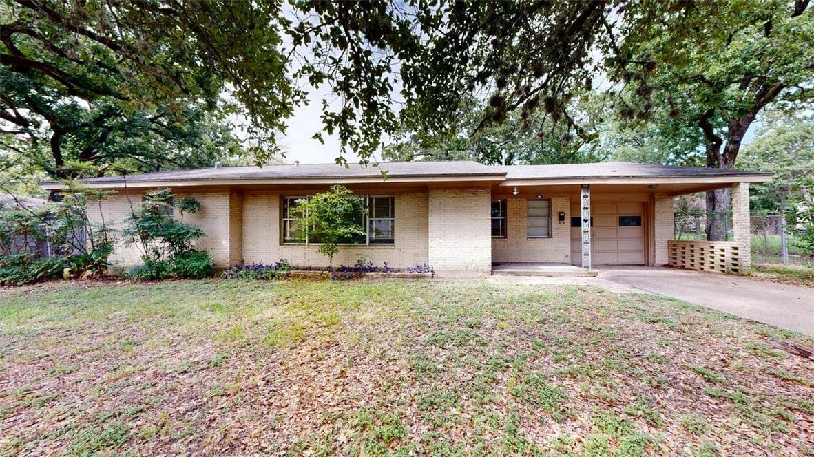 4304 Aspen Street - Photo 1