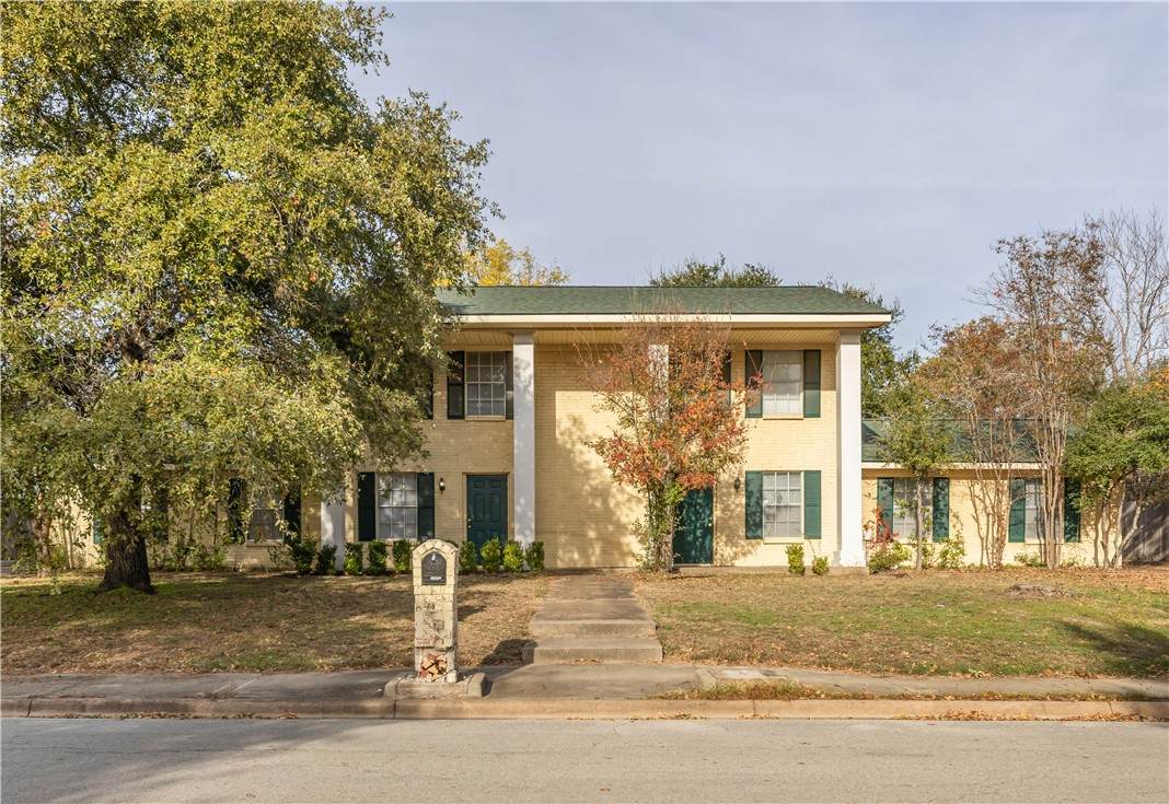 1805 Briar Oaks Drive - Photo 1
