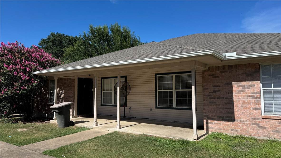 905 Autumn Circle - Photo 1