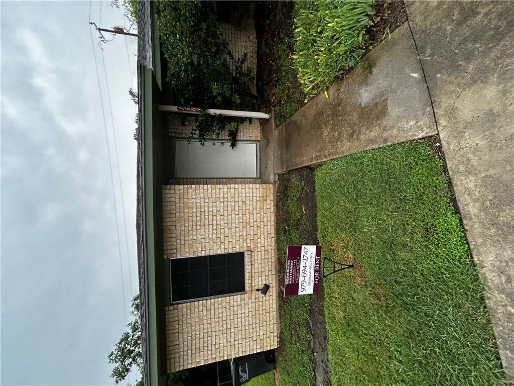 1601 Mossglenn Circle - Photo 1
