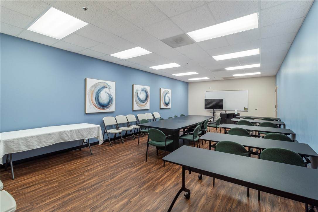 3201 University Drive - Photo 1