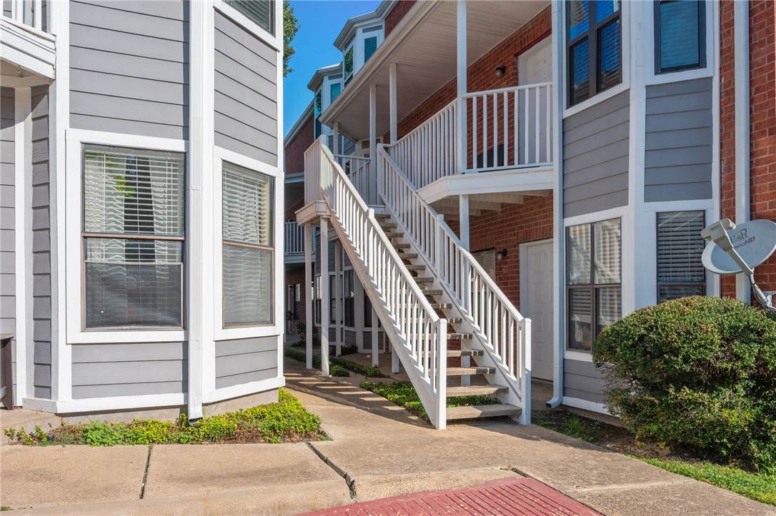 4441 Old College - Photo 1