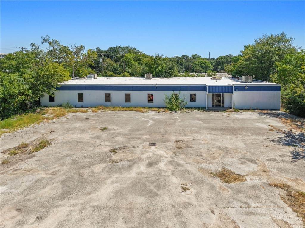 405 Mitchell Street - Photo 1