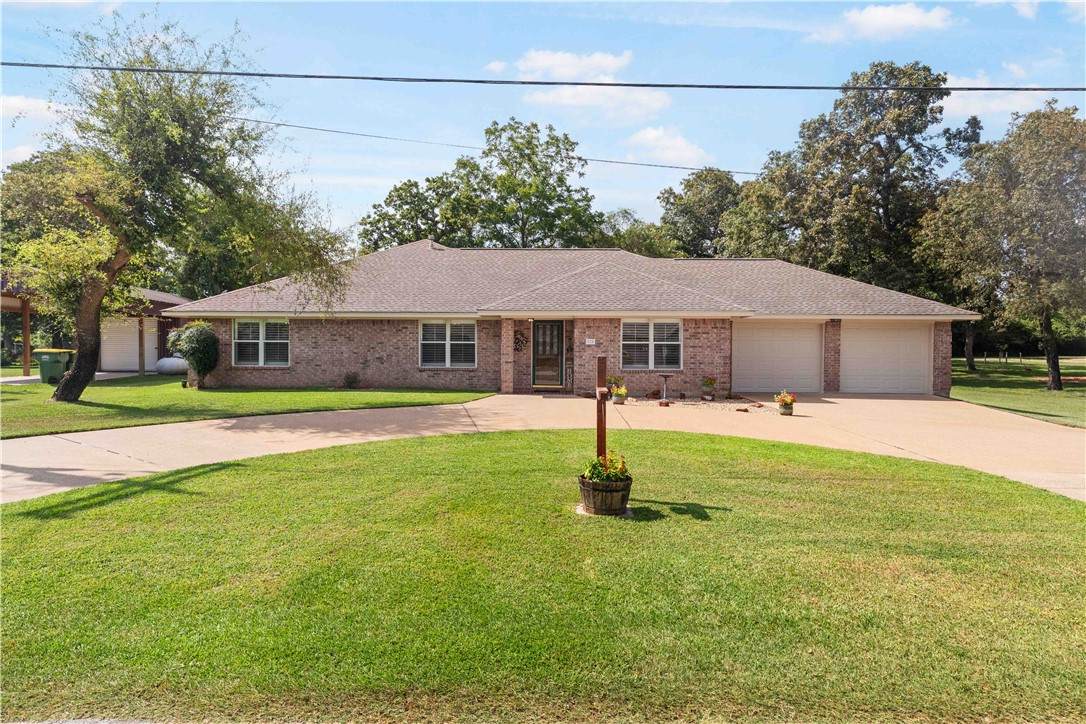 125 Golfview Drive - Photo 1