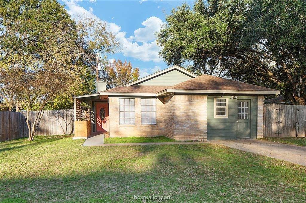 3207 Dallis Drive - Photo 1