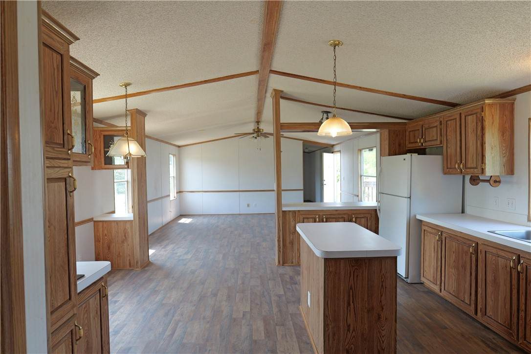 732A Rogers Street - Photo 1