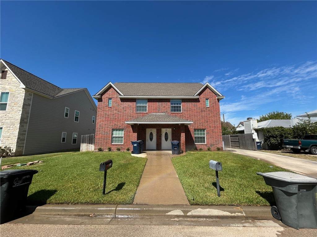 401 Live Oak Street - Photo 1