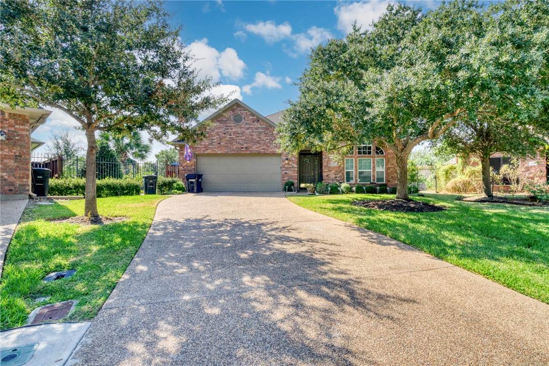 602 Clovis Court - Photo 1