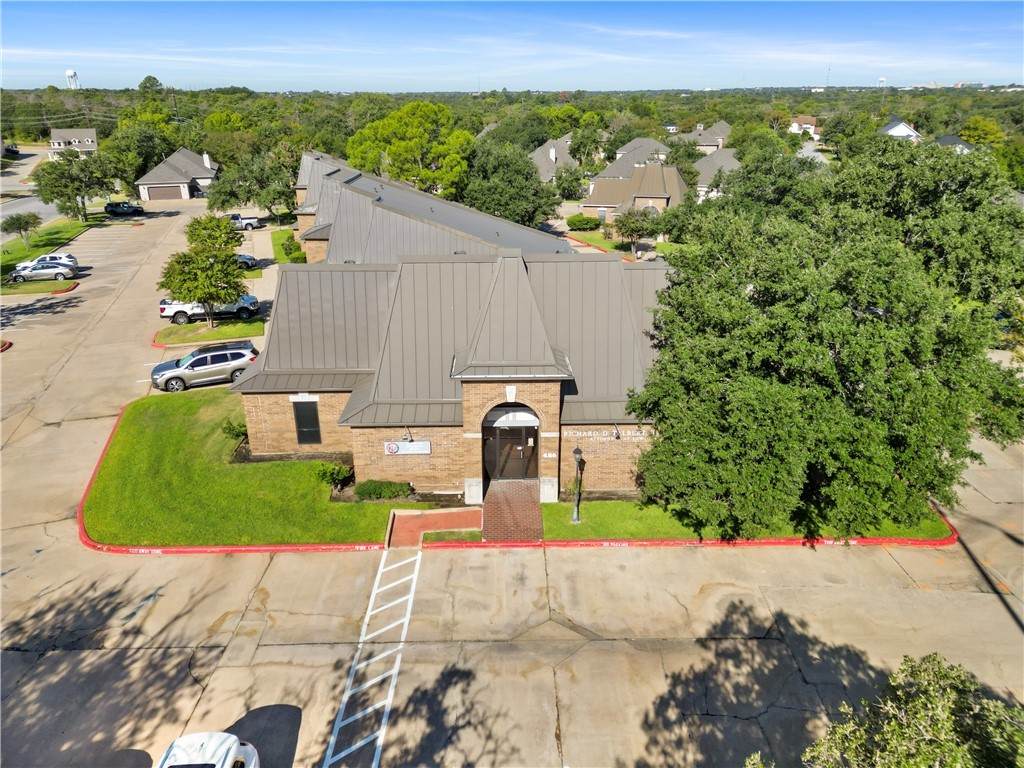 426 Tarrow Street - Photo 1