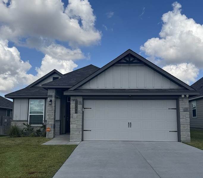 1340 Kingsgate Drive - Photo 1