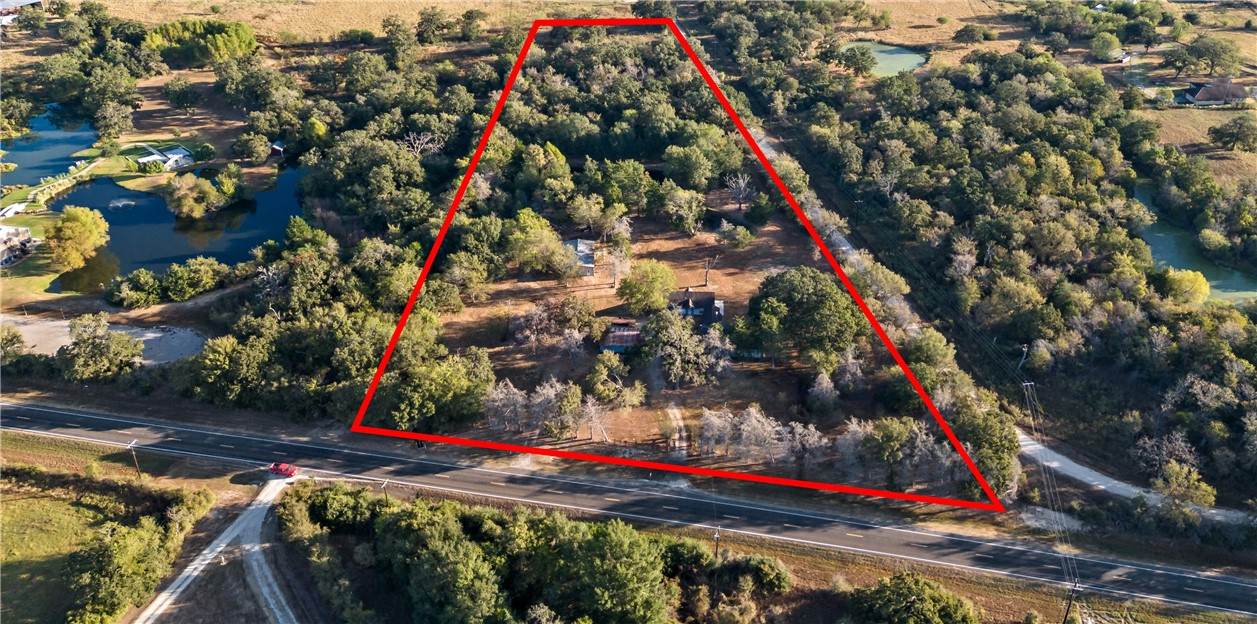 8111 Fm 2038 - Photo 1