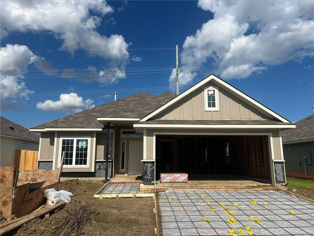 215 Whaley Street - Photo 1