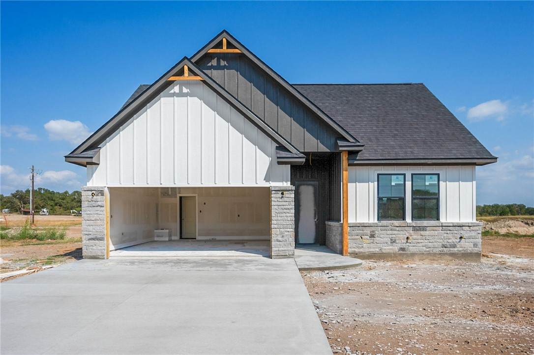 2102 Zebrina Court - Photo 1