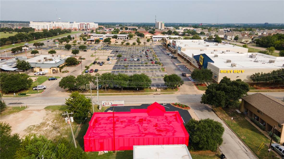 110 Lincoln - Photo 1