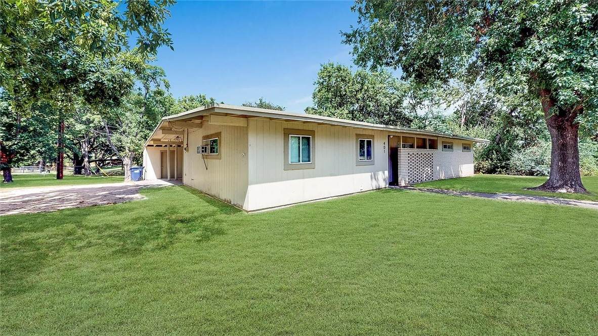 401 Glade Street - Photo 1