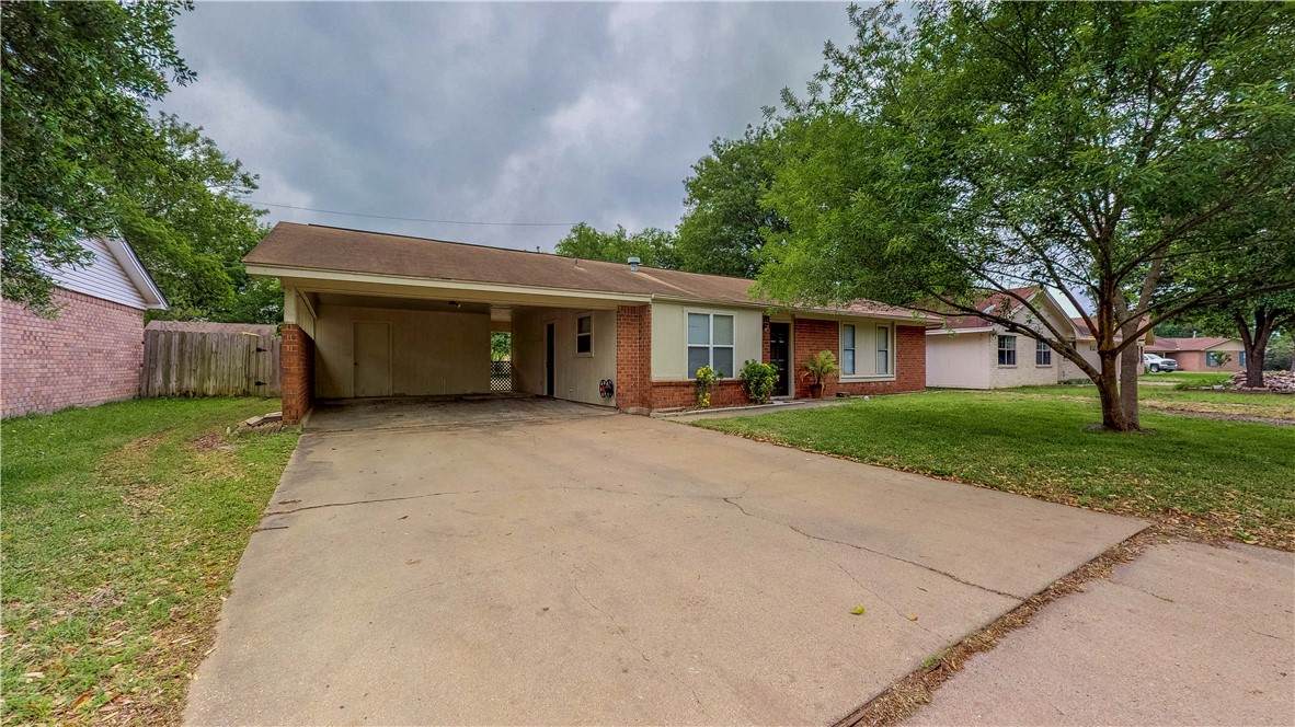 1108 Forest Glen Court - Photo 1