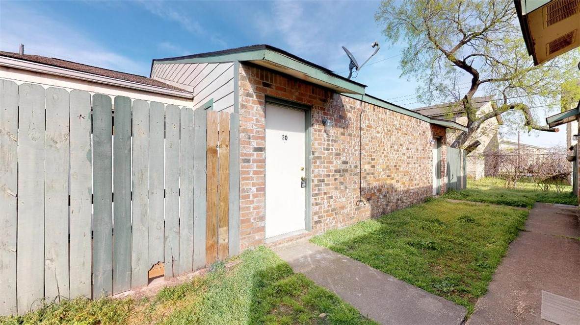 725 Peppertree Drive - Photo 1