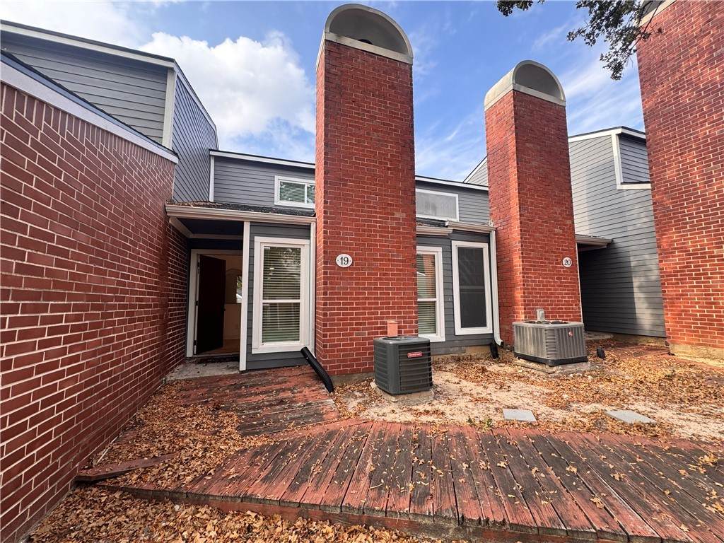 1500 Olympia Way - Photo 1