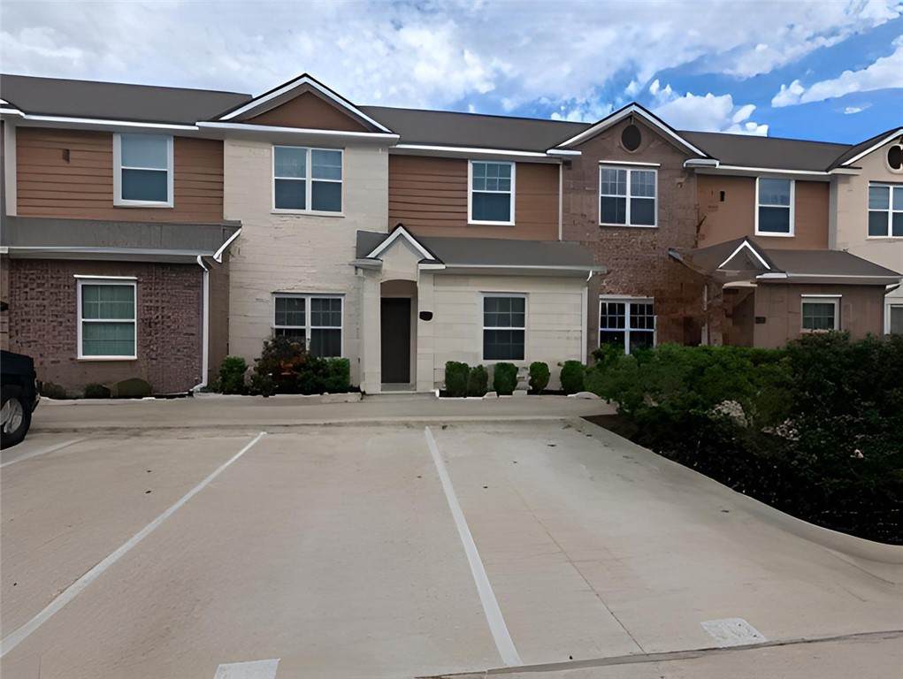 301 Southwest Parkway - Photo 1