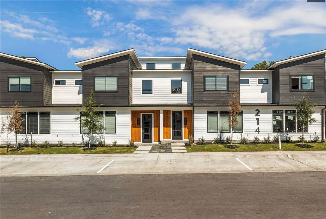 214 Lynn Drive - Photo 1