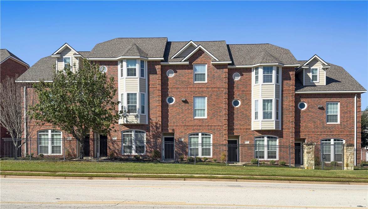 305 Holleman Drive - Photo 1