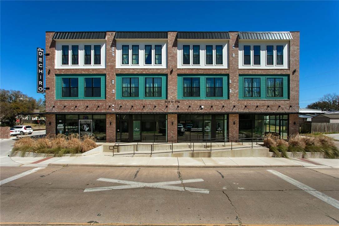 305 27th Street - Photo 1