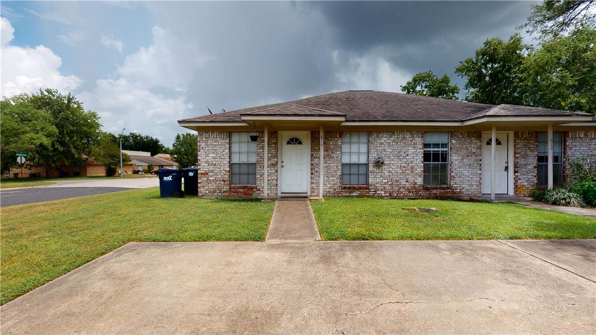 814 Concho Place - Photo 1