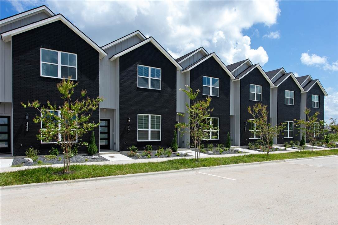 1209 Dorothy Lane - Photo 1