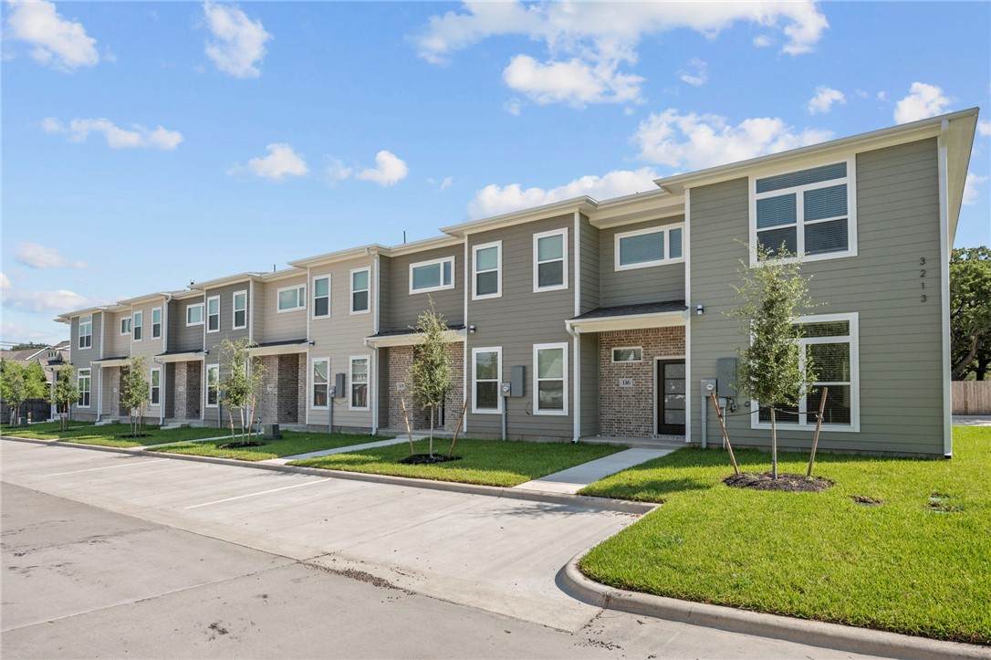 3213 Link Street - Photo 1