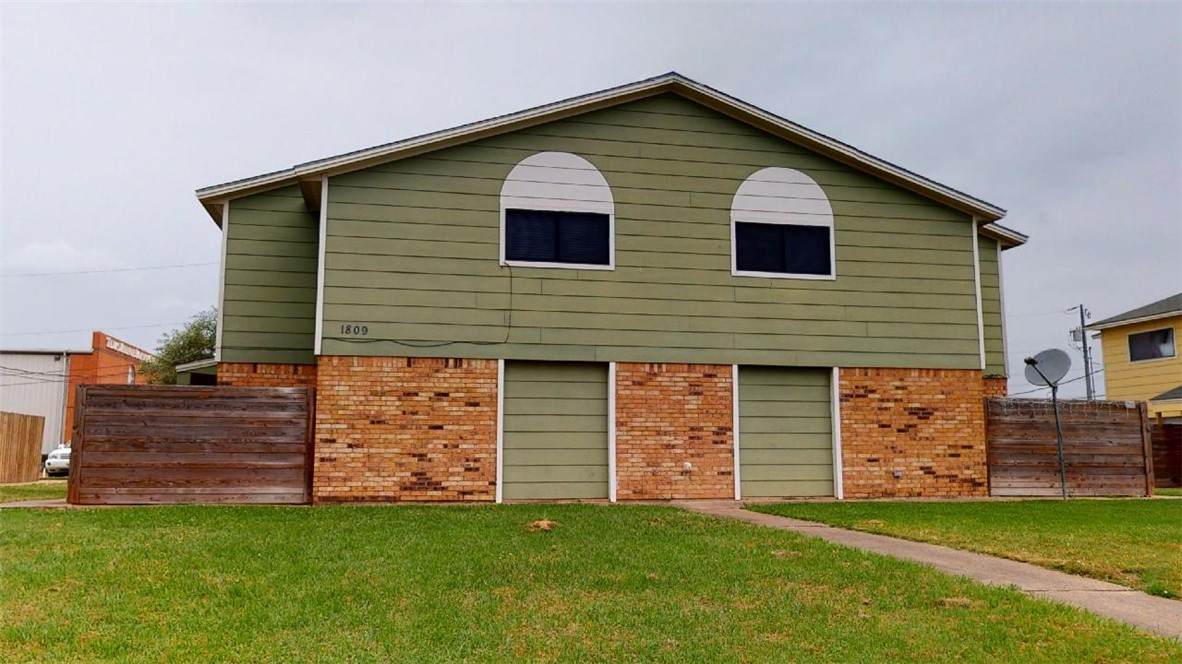 1809 Treehouse - Photo 1