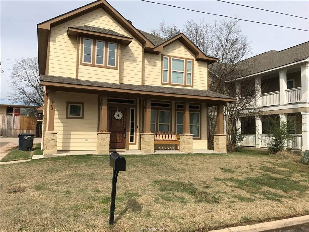 103 Richards Street - Photo 1