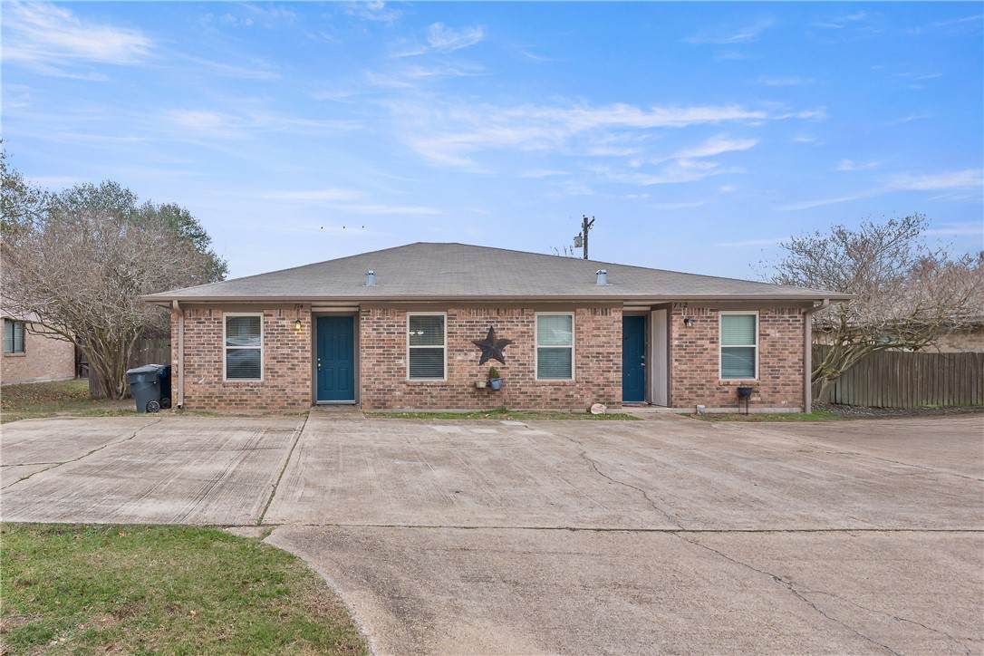 714 San Benito Drive - Photo 1