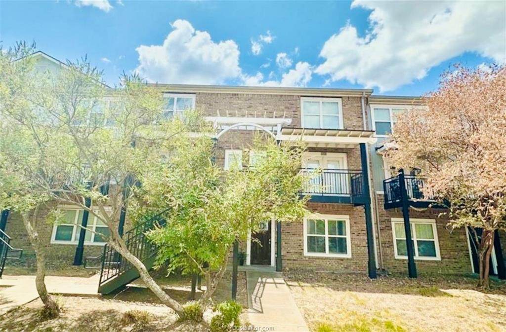 1725 Harvey Mitchell Parkway - Photo 1
