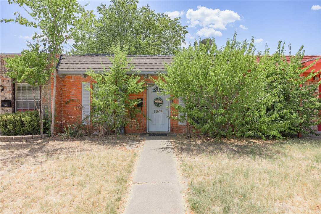 1604 Leona Drive - Photo 1