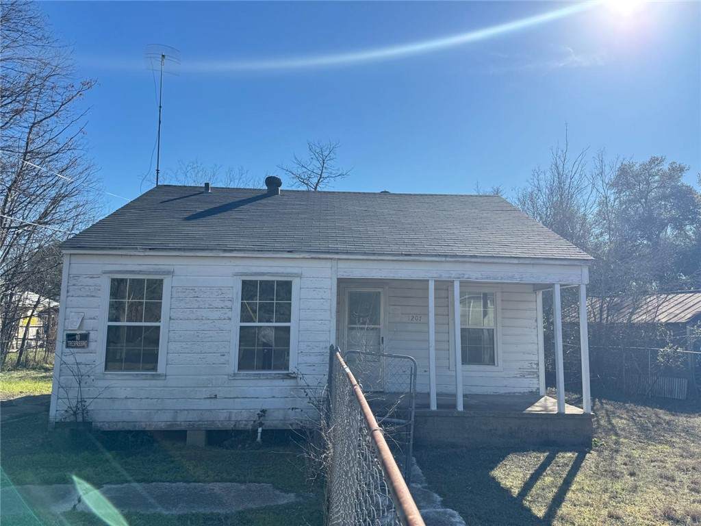 1207 South Drive - Photo 1