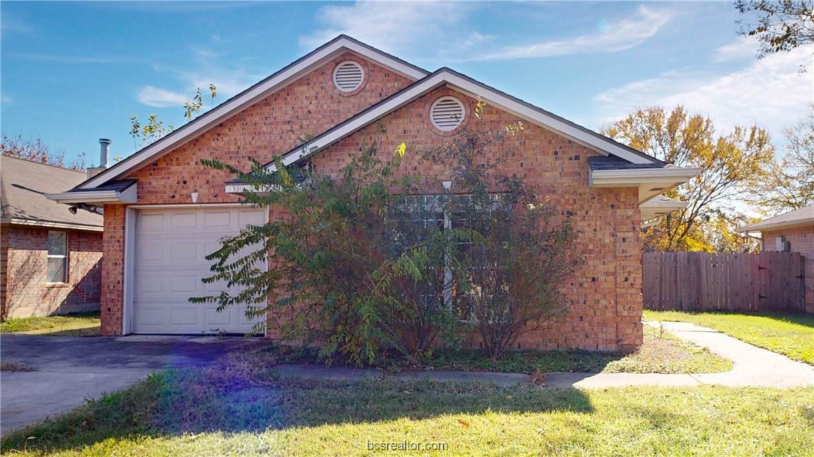 806 Azalea Court - Photo 1