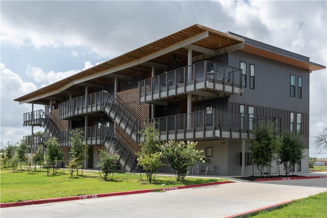 101 33rd Street - Photo 1