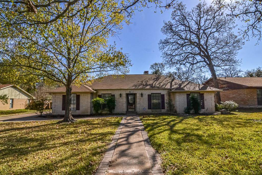 2704 Woodcliff Court - Photo 1