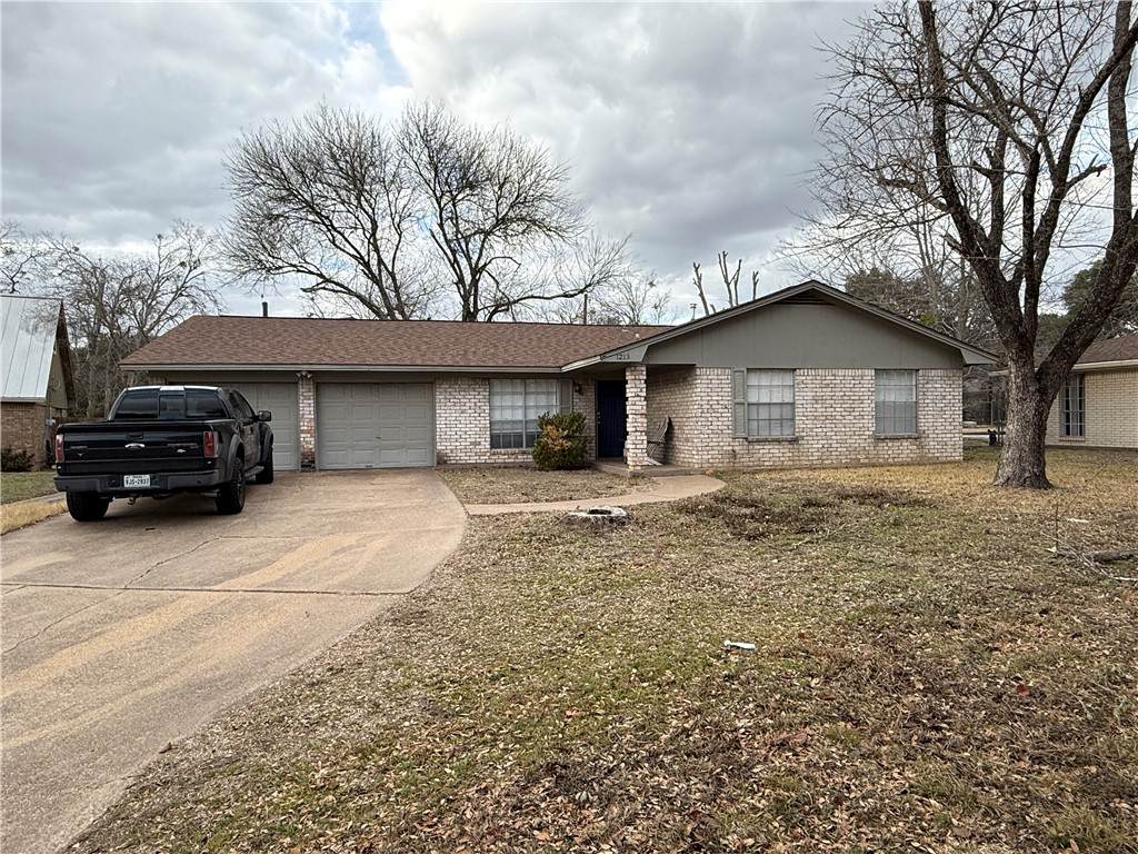 1213 Ridgefield Circle - Photo 1