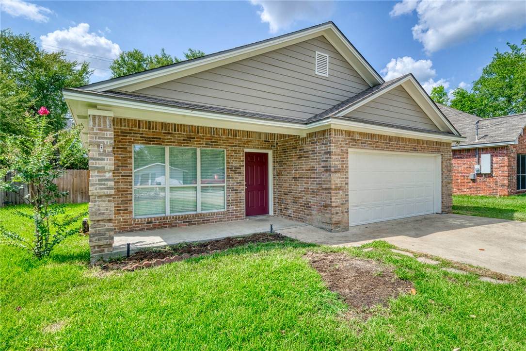 201 Richards Street - Photo 1