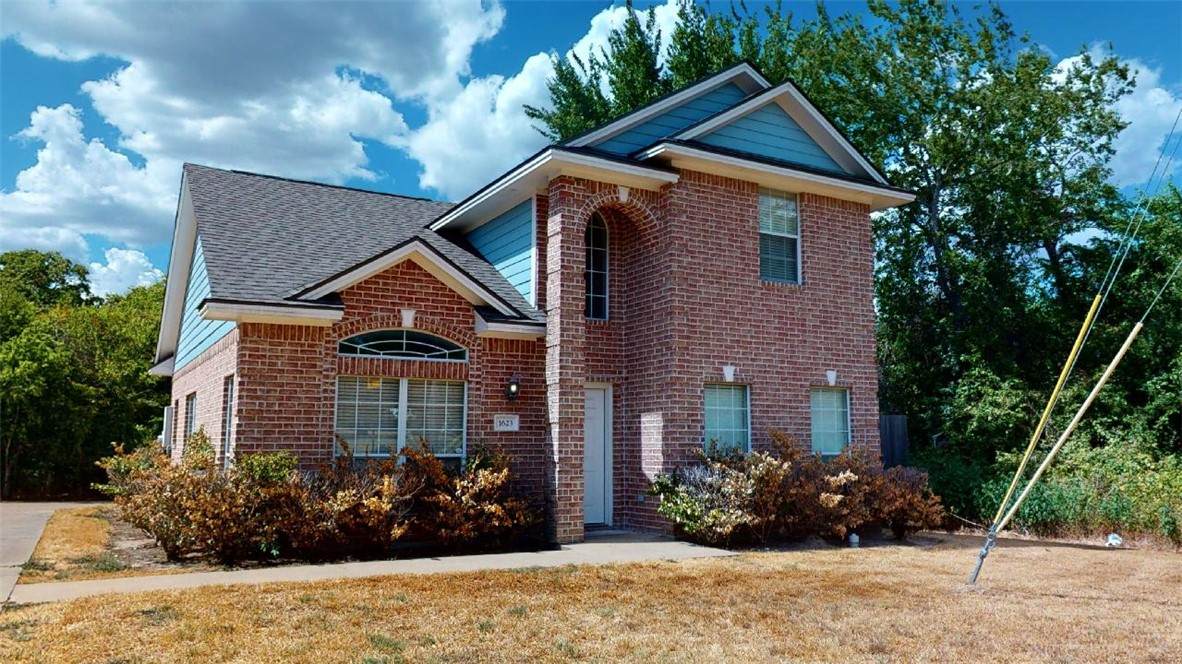 1623 Park Place - Photo 1