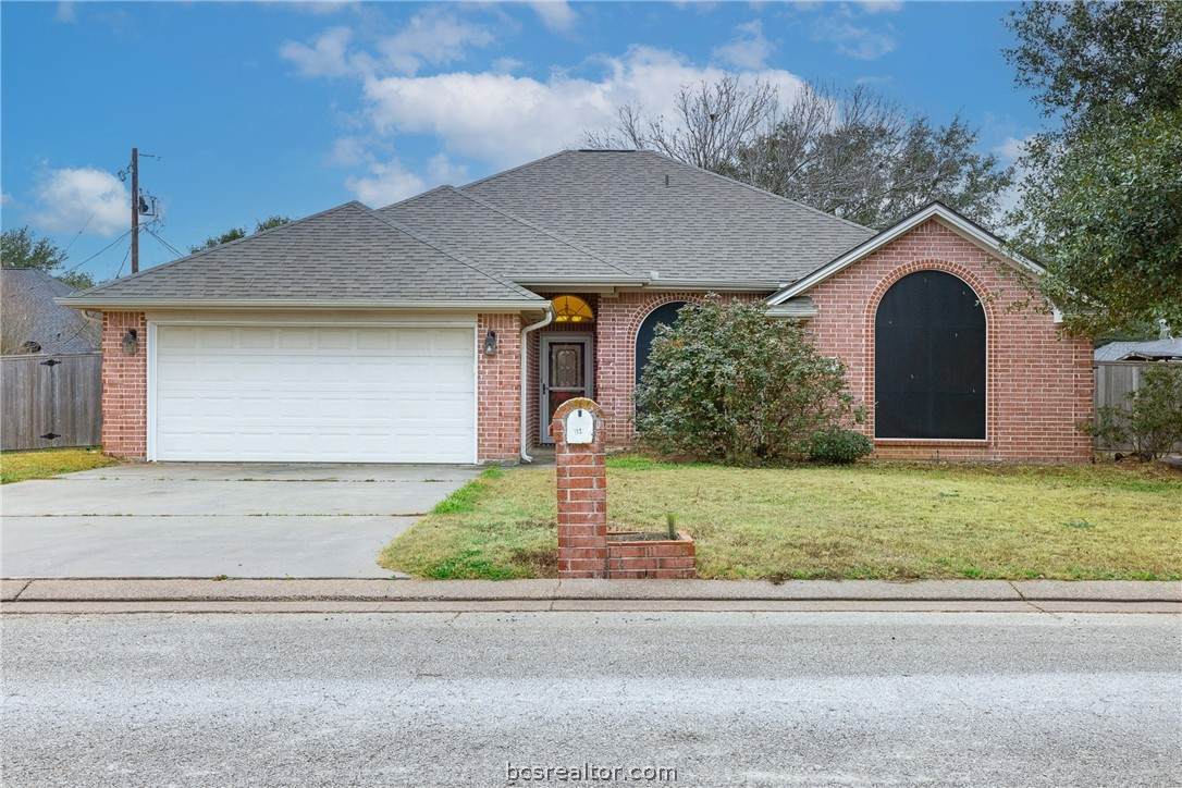112 Ruby Street - Photo 1