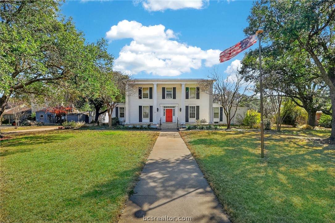 607 Haswell Drive - Photo 1