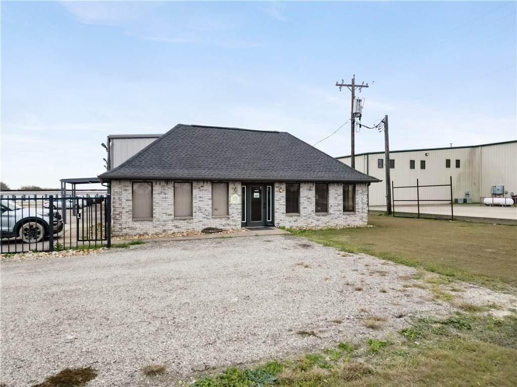 2762 State Highway 21 - Photo 1