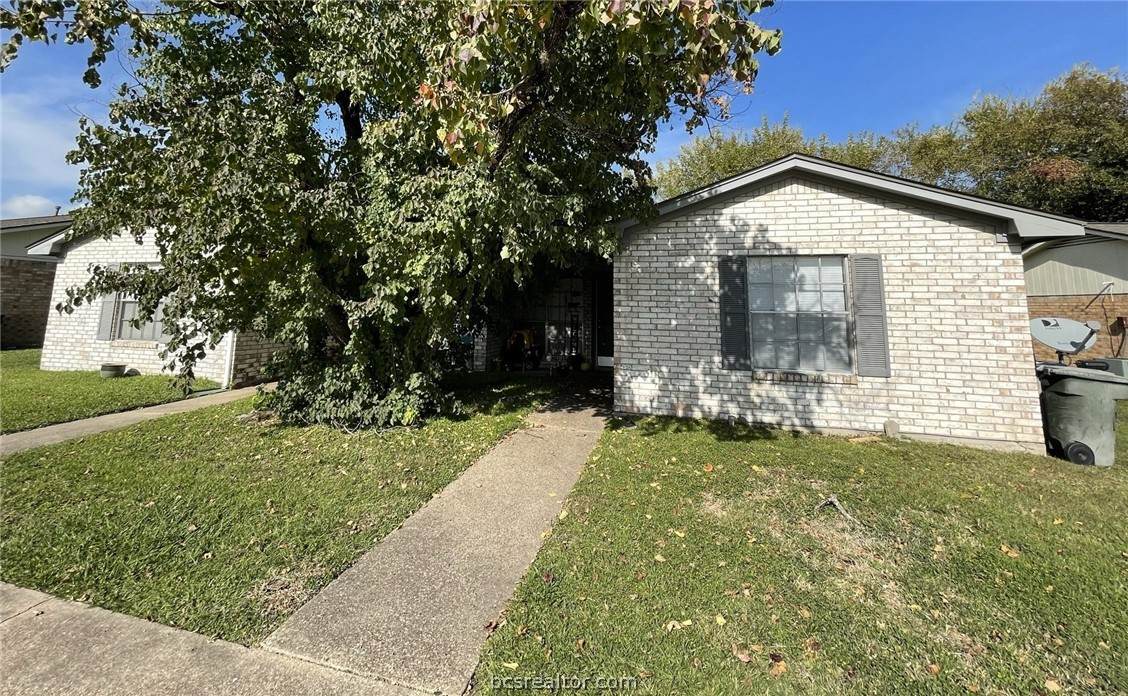 1525 Hillside Drive - Photo 1