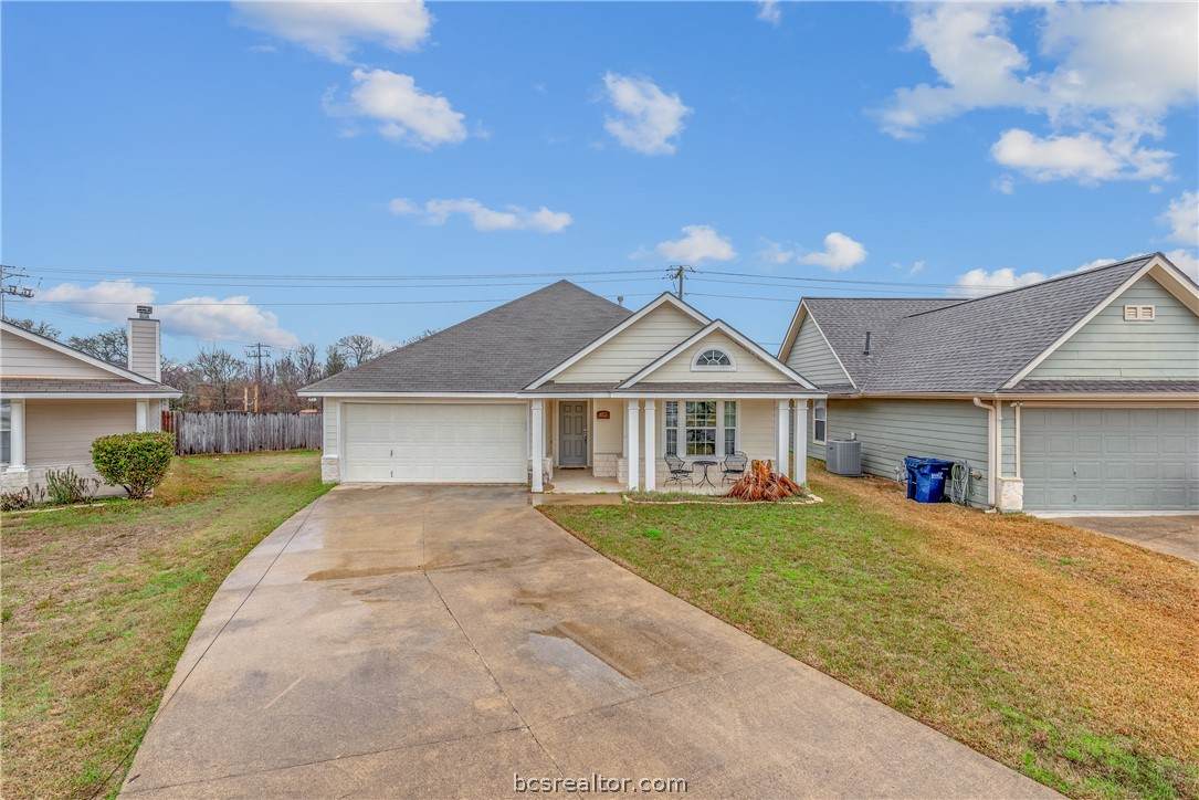 1027 Fallbrook Loop - Photo 1