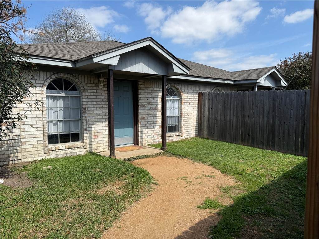1533 Hillside Drive - Photo 1