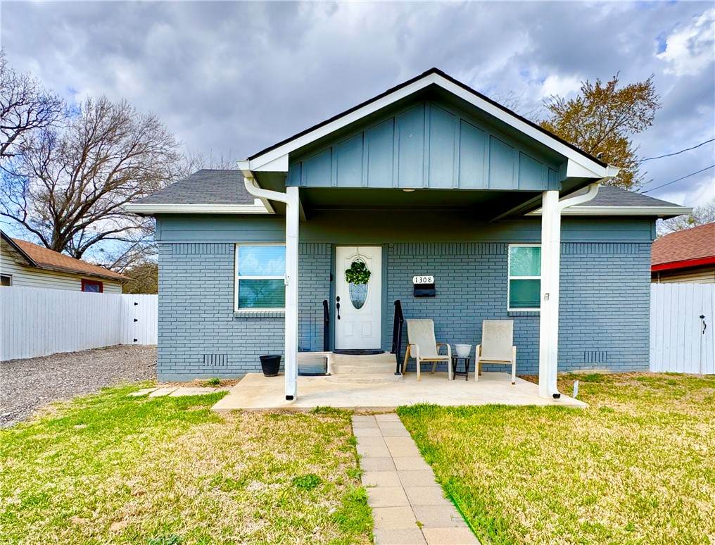 1308 Dawson Street - Photo 1